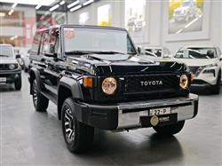 تۆیۆتا لاند کرۆزەر 76